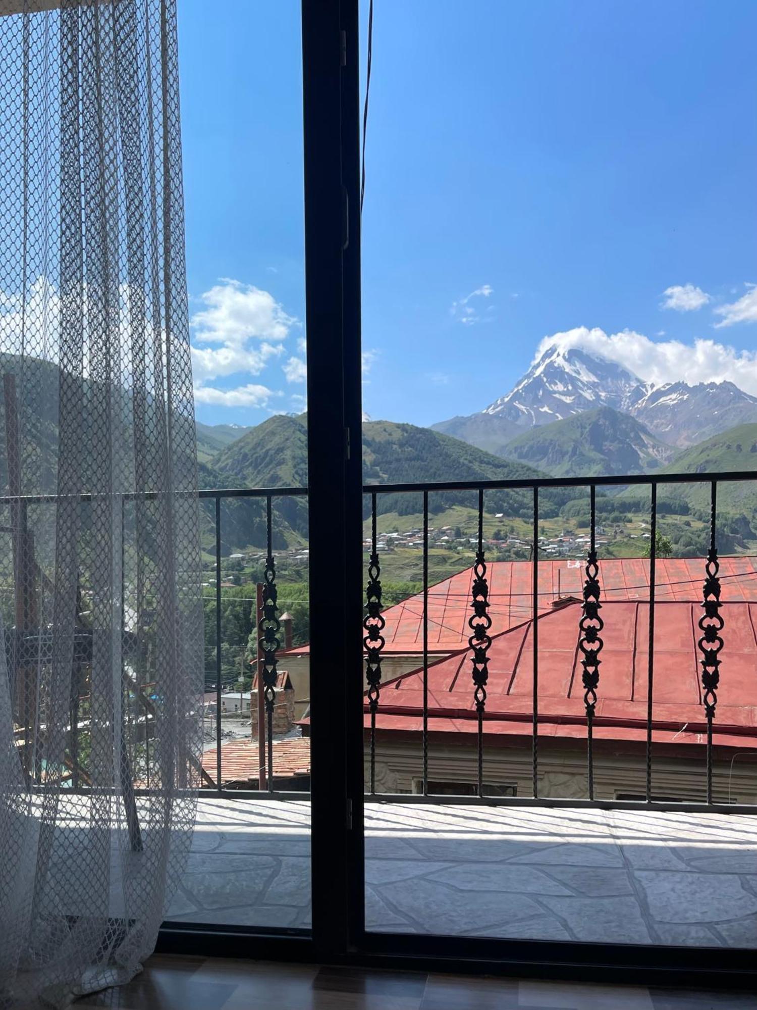Sunny Guesthouse カズベギ エクステリア 写真