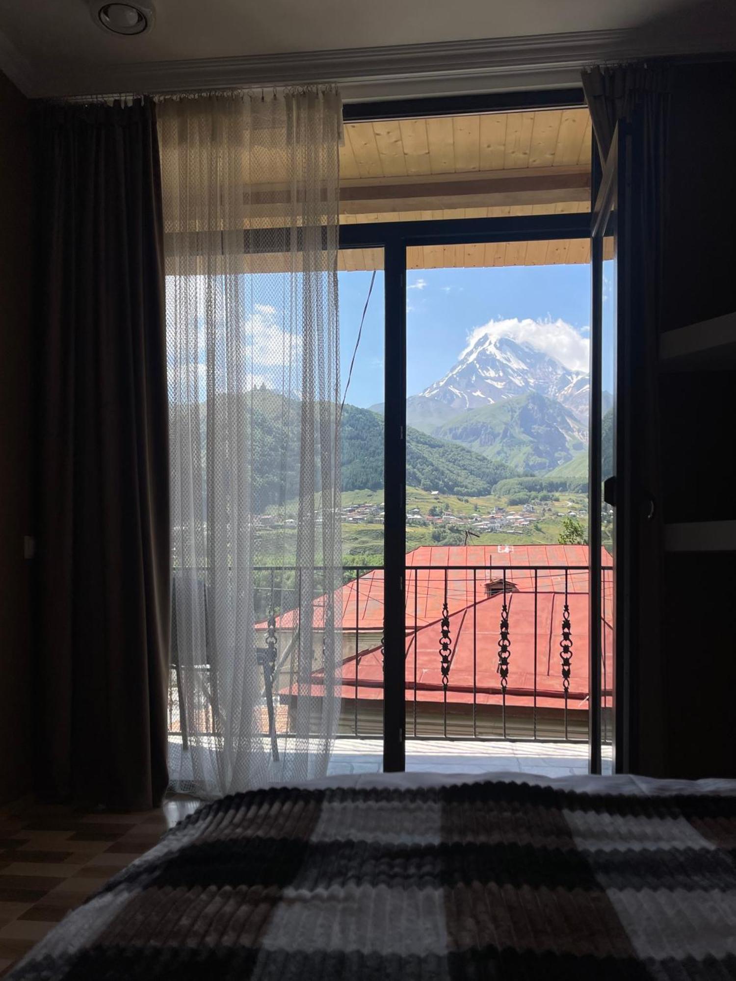Sunny Guesthouse カズベギ エクステリア 写真